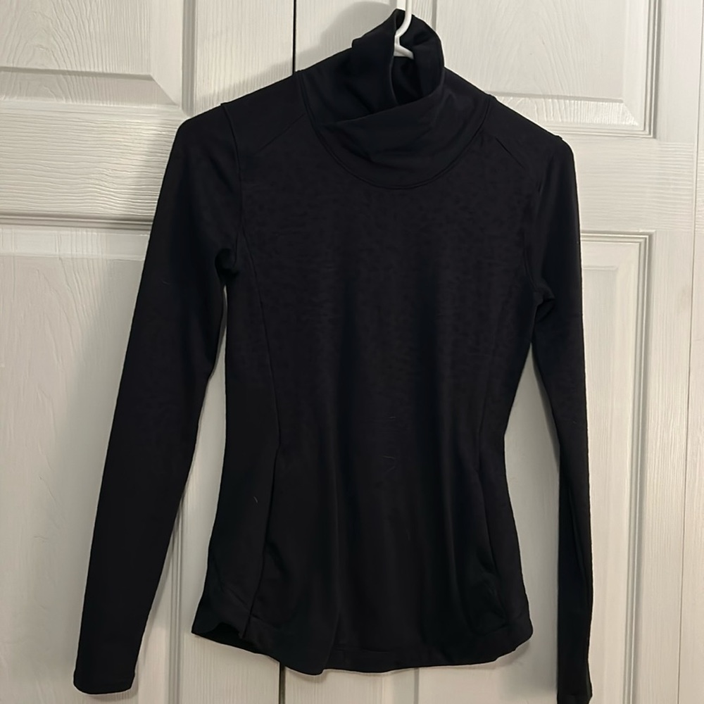 Calia by Carrie Underwood,stretchy long sleeve, active wear shirt